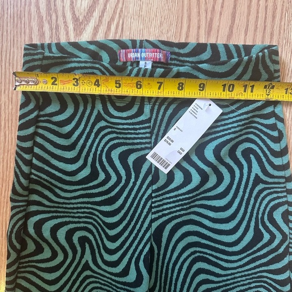 Green and Black Swirl Pattern Pants NWT Urban Outfitters Size Small - Picture 3 of 4